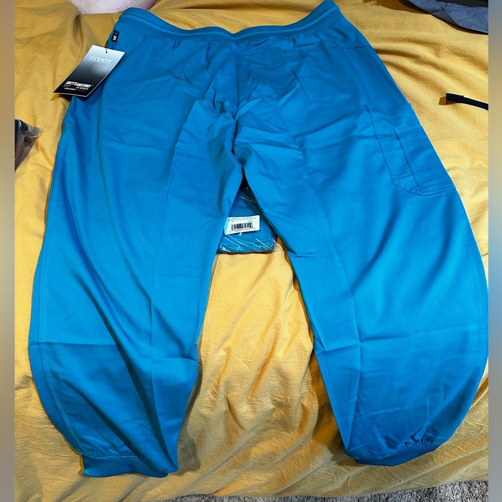 NWT Men’s Large Teal Barco Greys Anatomy Scrub Pants